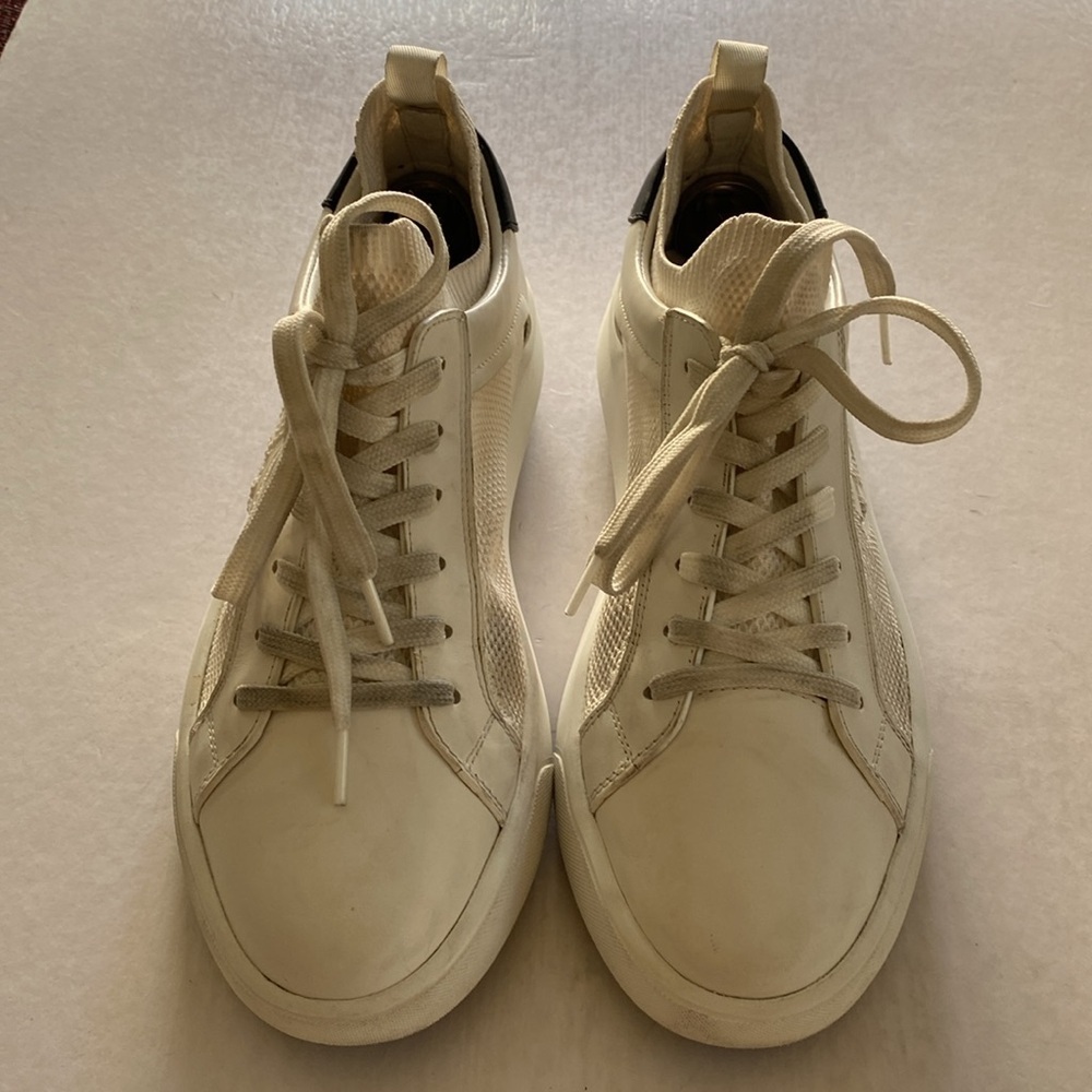 Stuart Weitzman Women’s White Leather with Mesh Fabric Sneakers Size 10 US